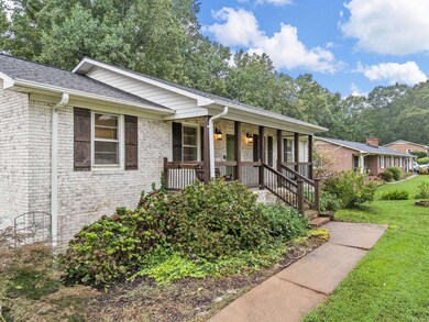 243 Rainbow Cir, Inman, SC 29349 - photo 4