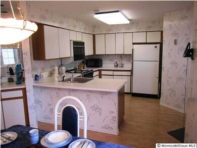 50 Winthrop Rd unit B, Monroe Township, NJ 08831 - photo 2