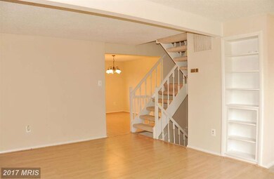 8675 Rising Creek Ct, Springfield, VA 22153 - photo 3