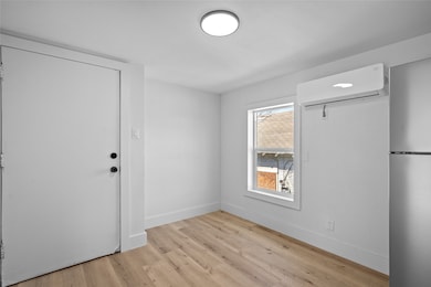 Breakfast nook area