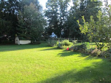 176 Maxwell Rd, Colonie, NY 12211 - photo 7