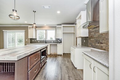 7001 Griffin Ln, Pearland, TX 77584 - photo 2