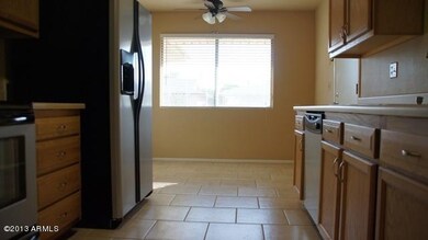 EAT-IN KITCHEN