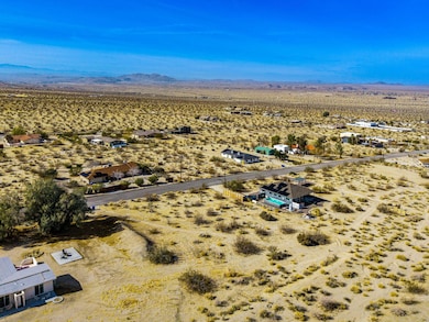 7-web-or-mls-JS_LassenLot_OPMG_0125_007