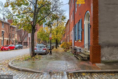 119 W Barre St, Baltimore, MD 21201 - photo 5