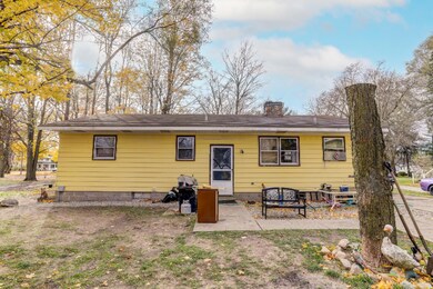 516 W Elm St, Wayland-7