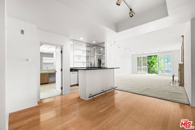 4454 Ventura Canyon Ave unit 103, Sherman Oaks, CA 91423 - photo 4