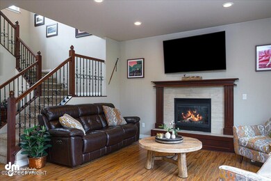 09-Living Room_MAX0141