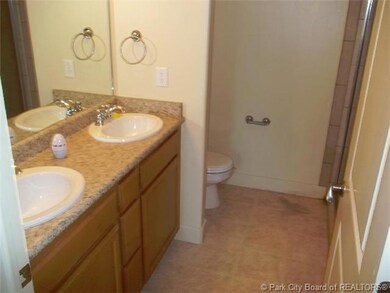 Master Bath/Spa.
