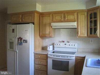 112 Canterbury Dr, Wallingford, PA 19086 - photo 6