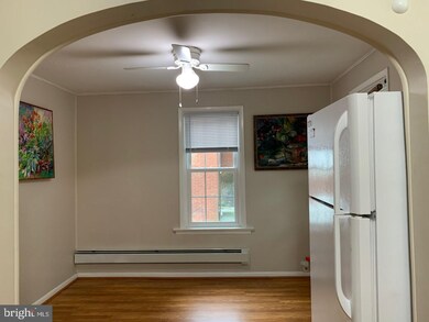 216 S Willow St unit 2, Kennett Square, PA 19348 - photo 3