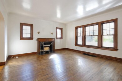 924 W. Vine-3
