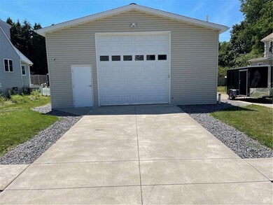 522 Montpelier Ave, Erie, PA 16505 - photo 3