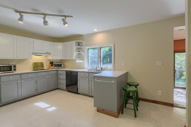 856 N Main St, Orange, MA 01364 - photo 3