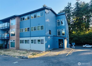 15140 65th Ave S unit 221, Tukwila, WA 98188 - photo 2