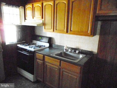 4003 Balfern Ave, Baltimore, MD 21213 - photo 5