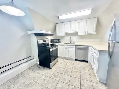 7 Berkmans St unit 2, Worcester, MA 01602 - photo 2