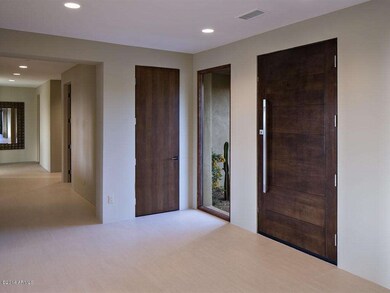 006_Foyer Entry