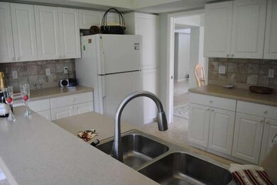 Pantry -Breakfast bar open to Eat-in