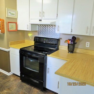 Plenty of counter space for cooking