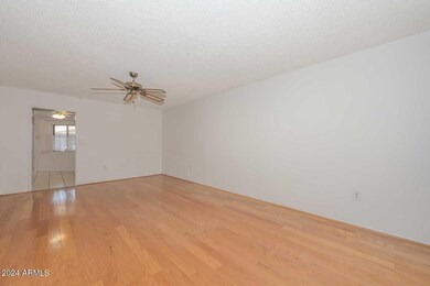 11145 W Palm Ridge Dr, Sun City, AZ 85351 - photo 6