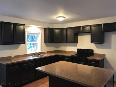 22 Carpenter Rd, Harveys Lake, PA 18618 - photo 3