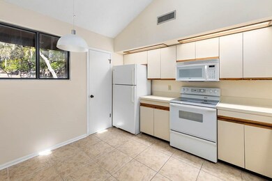 895 Wimbledon Dr, Saint Simons Island, GA 31522 - photo 3