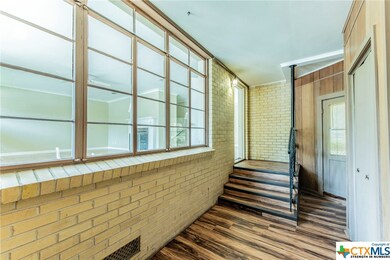 816 Bruns St, Seguin, TX 78155 - photo 7