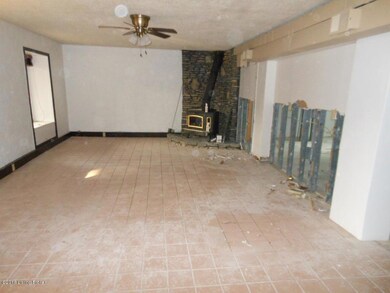 4906 Roman dr 002