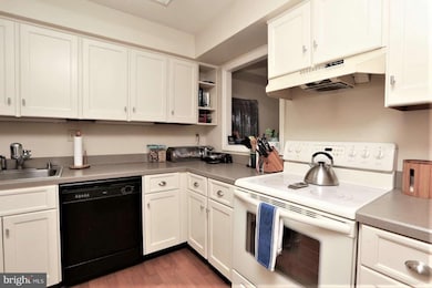 8 Rex Ave unit 11, Philadelphia, PA 19118 - photo 6