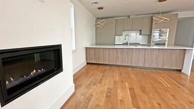 726 E 8th St unit 3, Boston, MA 02127 - photo 5