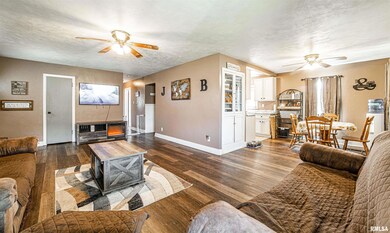 120 Campus View Dr, Lincoln, IL 62656 - photo 7