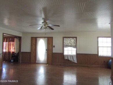 150 Opal St, Eunice, LA 70535 - photo 2