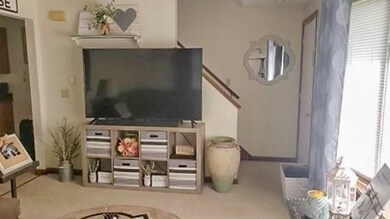 27 Bither St unit 29, Springfield, MA 01118 - photo 2