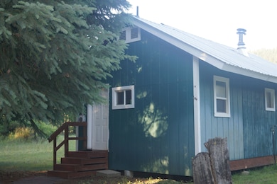 331 Franco Ln, Cusick, WA 99119 - photo 4