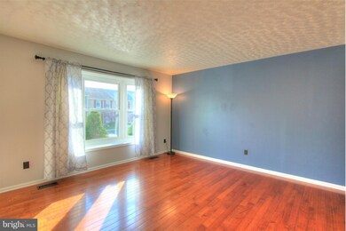 5811 Richardson Mews Square, Halethorpe, MD 21227 - photo 4