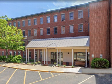 Island Terrace unit 116, Saco, ME 04072 - photo 3