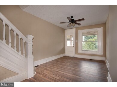 1346 Buttonwood St, Reading, PA 19604 - photo 5