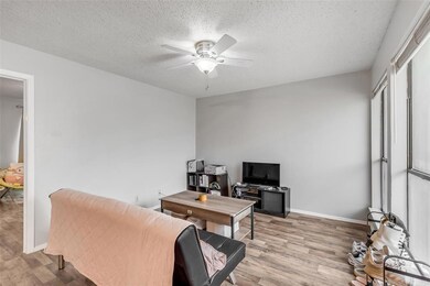 Sunchase unit 210, Austin, TX 78705 - photo 3
