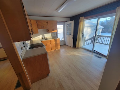 185 Elm St, Brewer, ME 04412 - photo 3