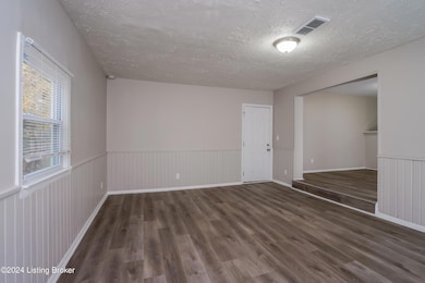 8903 Willowcreek Dr, Louisville, KY 40219 - photo 7