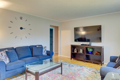 14 Crestwood Ave, Troy, NY 12180 - photo 4