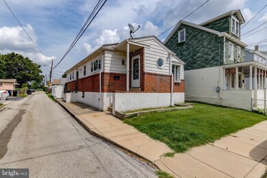 1211 Leiper St, Crum Lynne, PA 19022 - photo 3