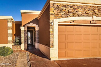 837 Desert Silver Dr, Horizon City, TX 79928 - photo 3