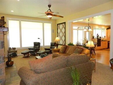 643 Seclusion Loop, Grants Pass, OR 97526 - photo 6