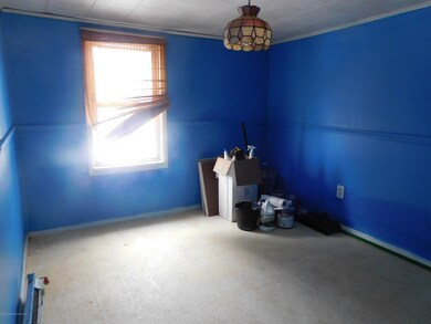 908 W Locust St, Scranton, PA 18504 - photo 7