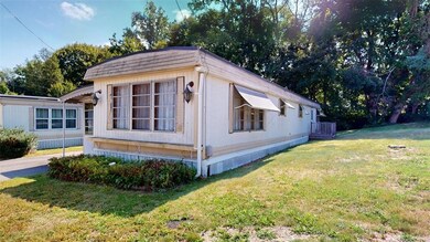 979 Toll Gate Rd, Warwick, RI 02886 - photo 3