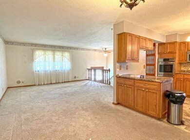 509 W Nishna Rd, Shenandoah, IA 51601 - photo 6
