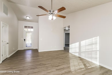 7115 Blue Stream Ct, Louisville, KY 40258 - photo 4