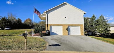 2503 Grotto Ln, Sevierville, TN 37876 - photo 4